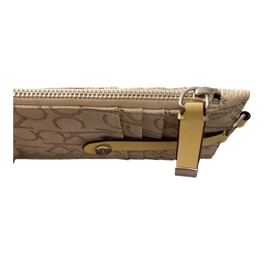 ACCESSORIES-CALVIN KLEIN CARD HOLDER & BOUTIQUE WRISTLET